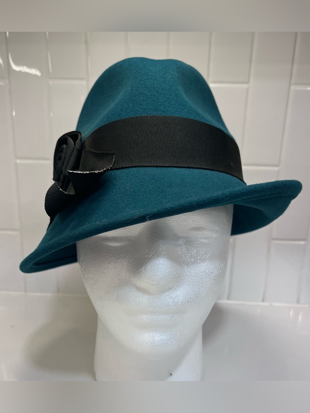 Vintage Women’s Hat Augusto Asymmetrical Teal Wool Fedora W Black Ribbon Roses